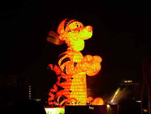 藍訊科技與「威達雲端電訊」，在2010年台中森林公園的元宵燈會，現場發送藍芽