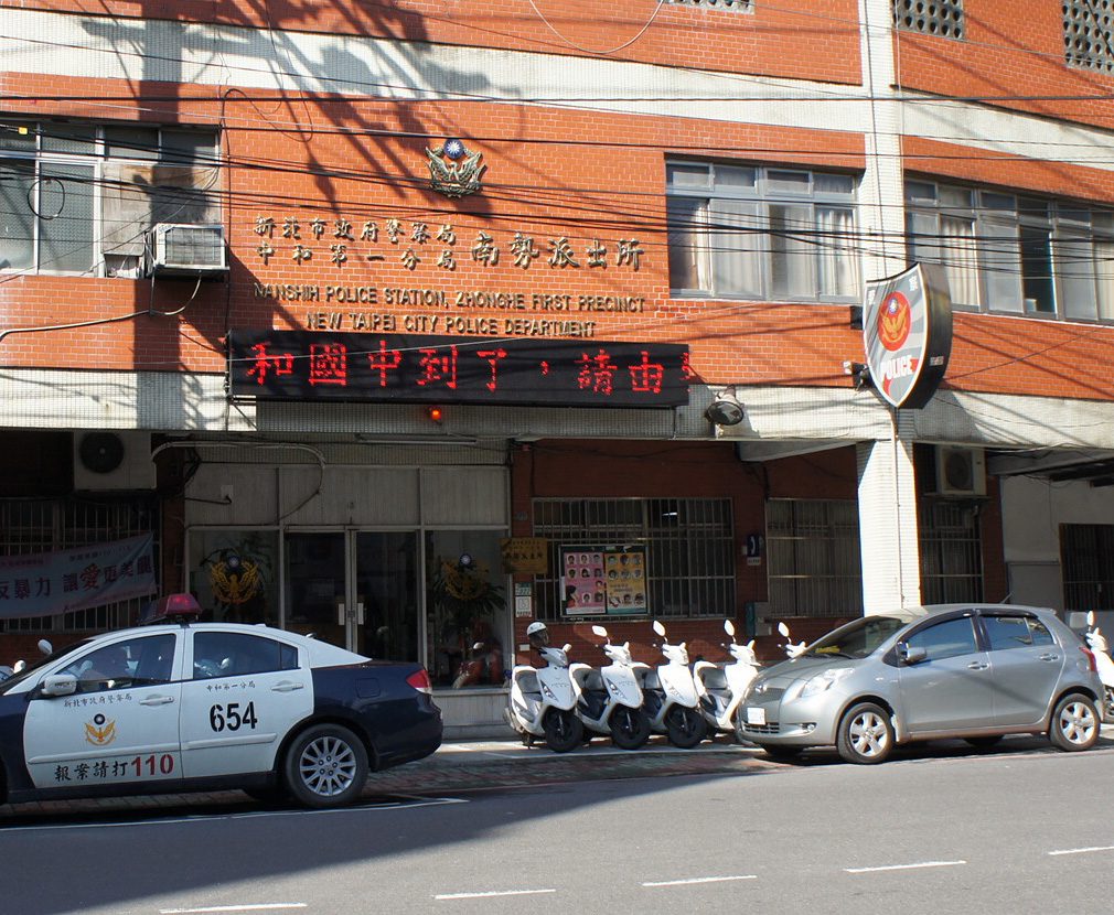 藍訊科技建置 戶外防水高亮度 中和國中彩色LED跑馬燈