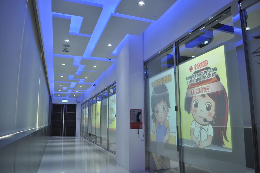 藍訊科技執行 新北市消防局_魔幻隧道_室內裝修