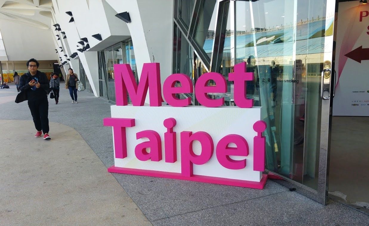 藍訊科技參展 Meet Taipei 2015，台北市長柯P來訪鼓勵創業創新企業