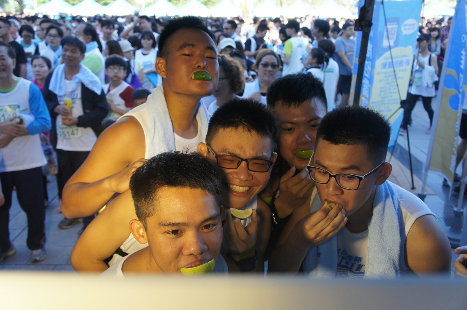 藍訊科技執行 2016年 台中舒跑杯路跑活動_互動拍照上傳led大螢幕_觸控輸入個人mail系統自動發送