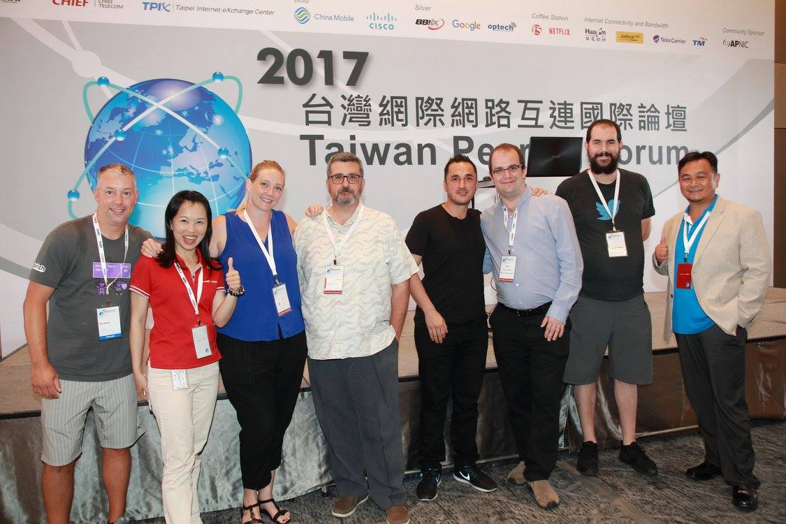 藍訊科技執行 TPF2017 研討會 現場投影顯示已到來賓資訊 & 照片系統