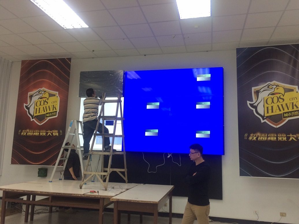 藍訊科技執行 城市大學 3x3 55吋 9拼接165吋電視牆 安裝