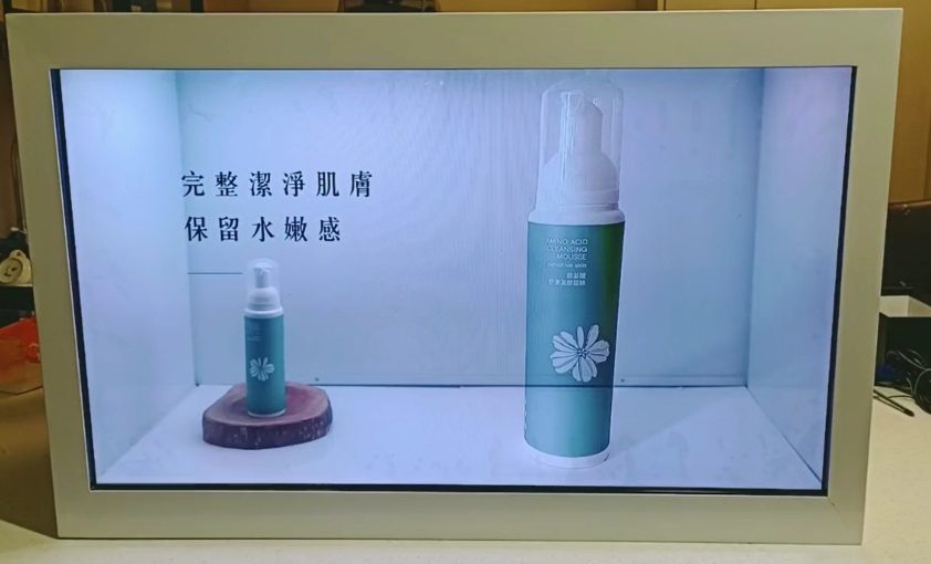 藍訊科技執行 32吋透明顯示器 愛芮肯保養品商用展示_透明螢幕展示櫃 虛實展演