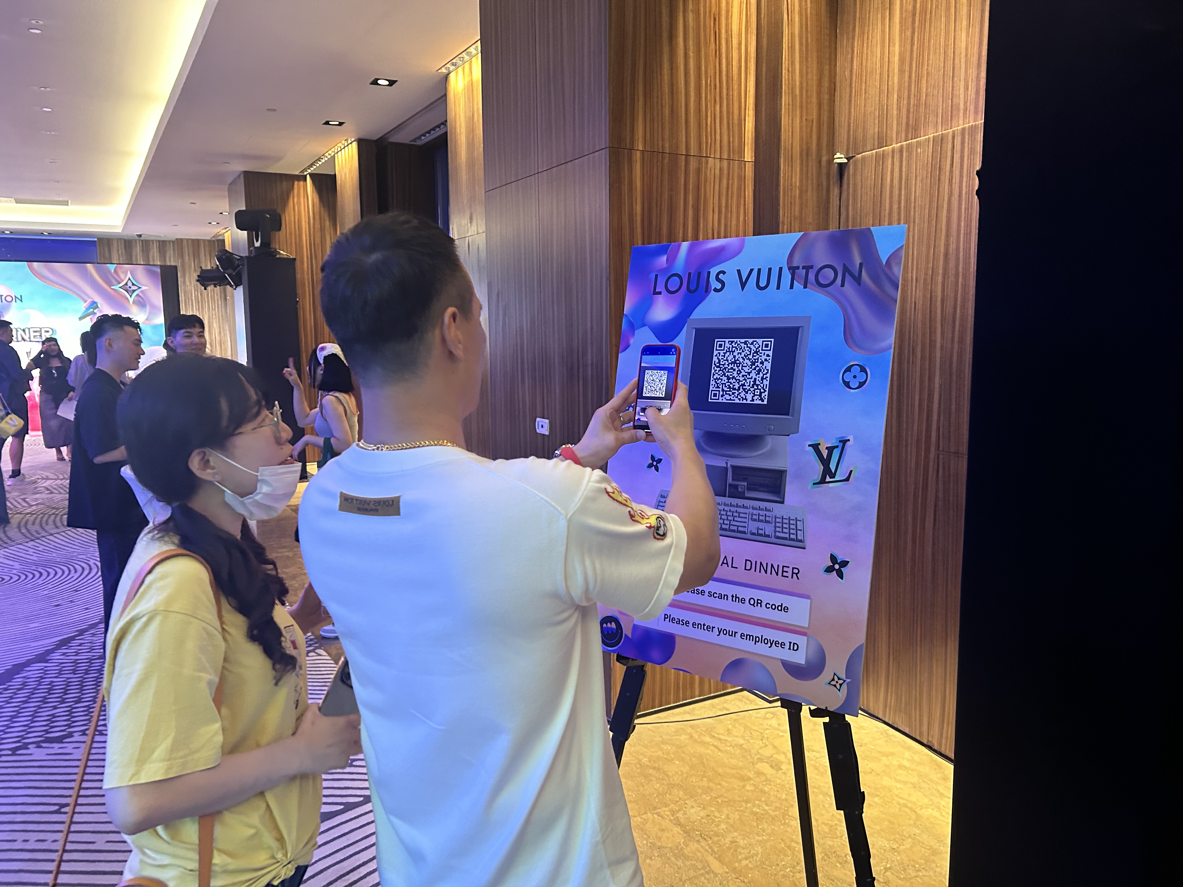 藍訊科技執行 精品頂尖時尚品牌2024 Annual Dinner 400人線上自行報到+客製化抽獎